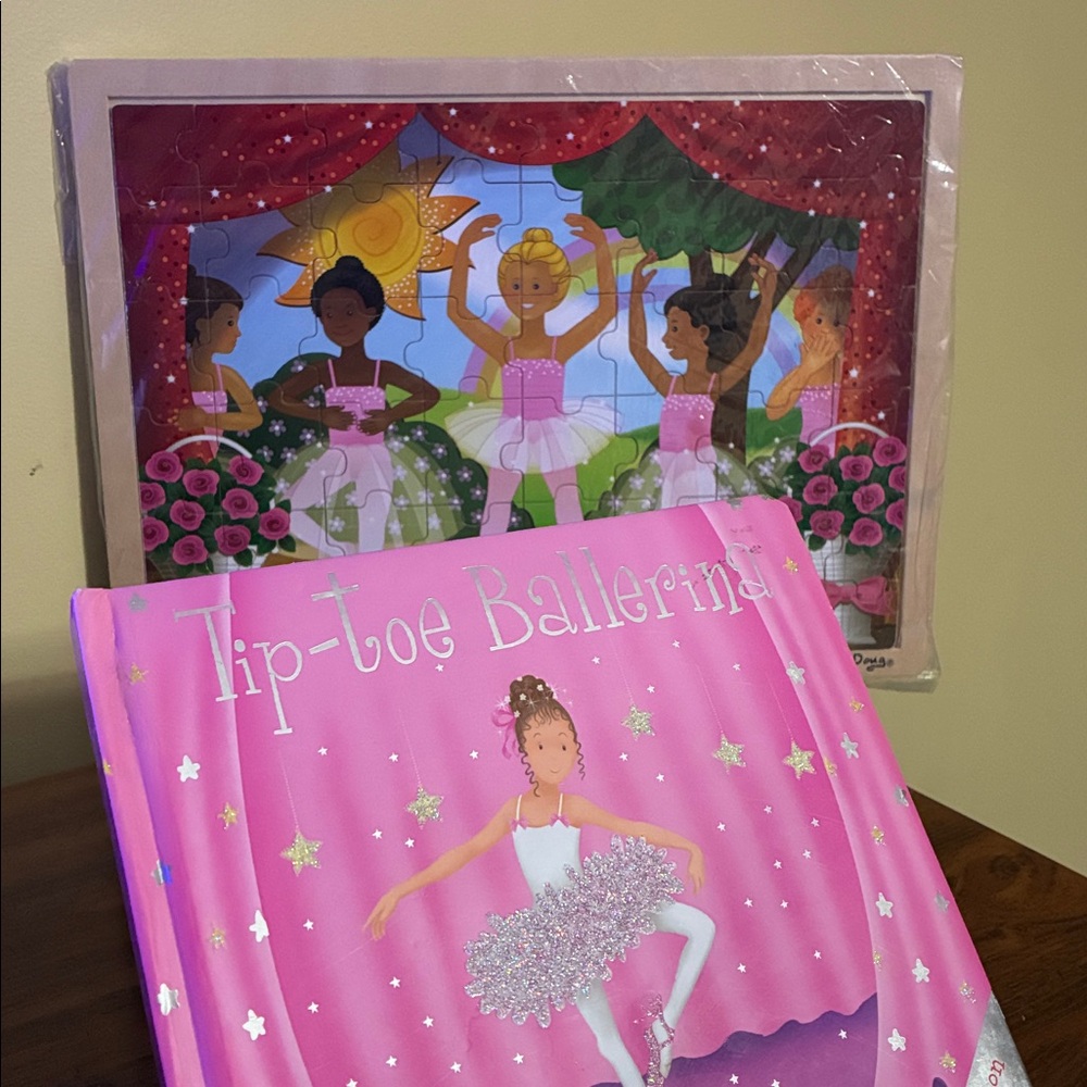BALLET PERFORMANCE PUZZLE & TIP-TOE BALLERINA BOOK
